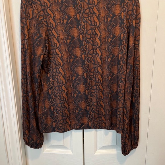 Contemparine size S snake print shirt - Picture 9 of 11